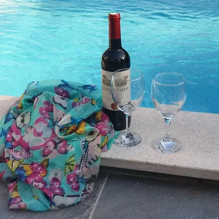 Lella * Rukavac (Primorje-Gorski Kotar)