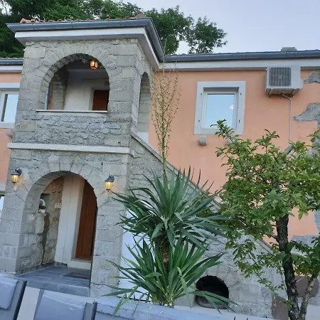 Villa Lella