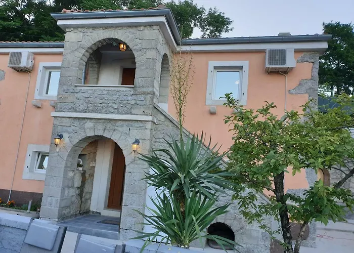 Villa Lella